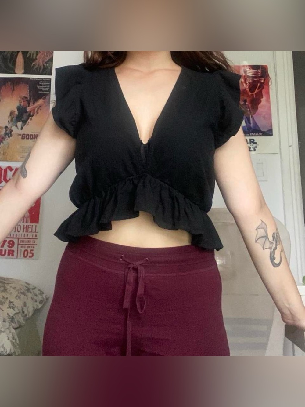 Fancyinn Black V-Neck Ruffle Crop Top Blouse